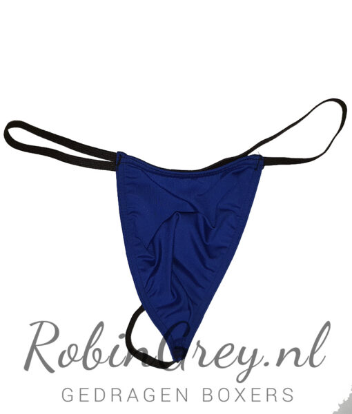 Gedragen blauwe string met zwarte bandjes