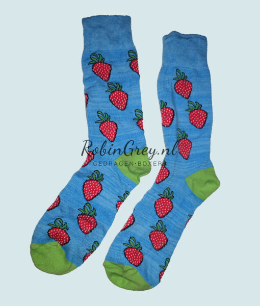 Gedragen sokken blauw met aardbeien
