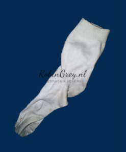 Oude witte gedragen sok